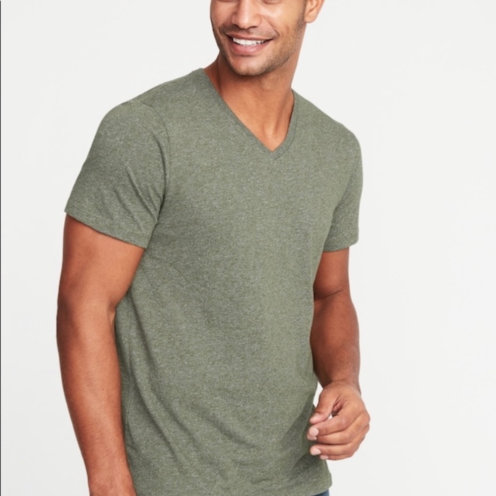Men’s Soft-Washed Slub Knit V Neck